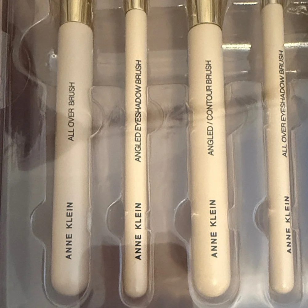New!! Anne Klein Complete Makeup Brush Collection with Gold Accents